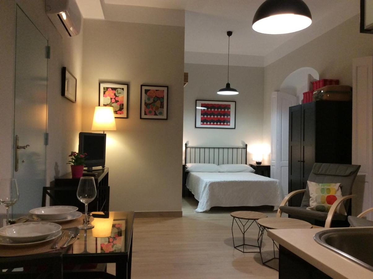 צ'יפיונה Apartamentos Turisticos Casa De Los Balcones מראה חיצוני תמונה