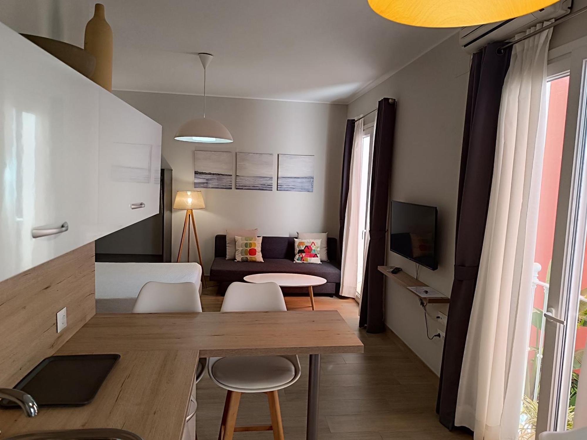 צ'יפיונה Apartamentos Turisticos Casa De Los Balcones מראה חיצוני תמונה